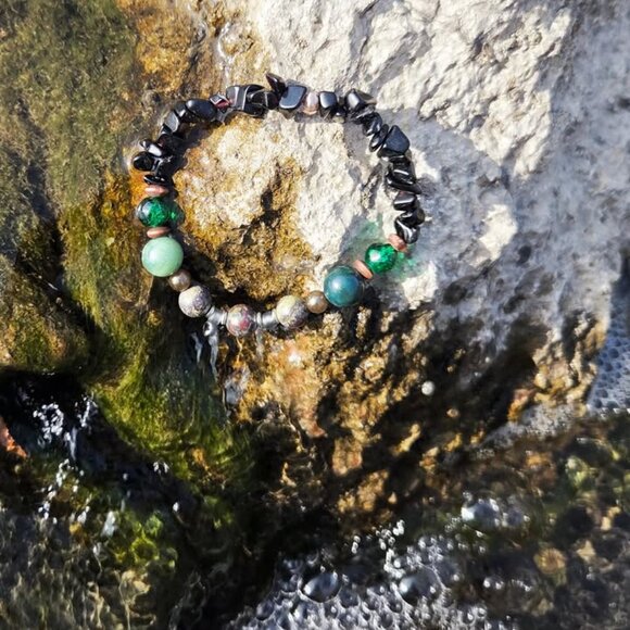 Fancy Jasper, Black Onyx & Dragon Blood Stretch Bead Bracelet - Picture 4 of 6